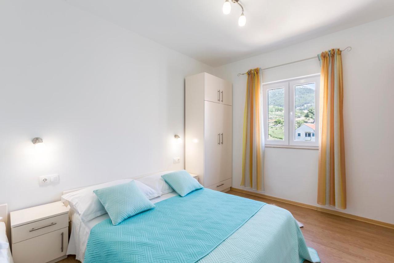 Apartmani Bezmalinovic Bol Exterior foto