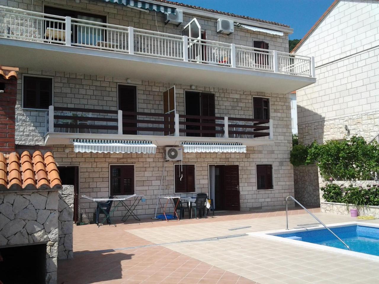 Apartmani Bezmalinovic Bol Exterior foto